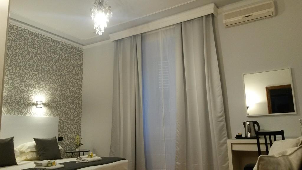 Апартаменти Lch-Lateran Charming House Рим Номер фото